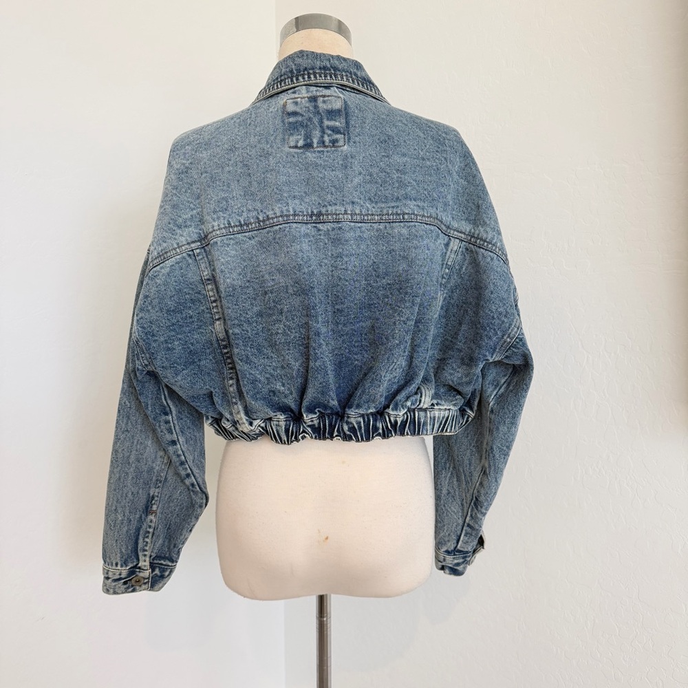 Cropped Denim Jacket - Picture 4 of 6